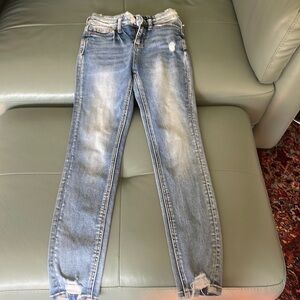 Blue light washed jeans